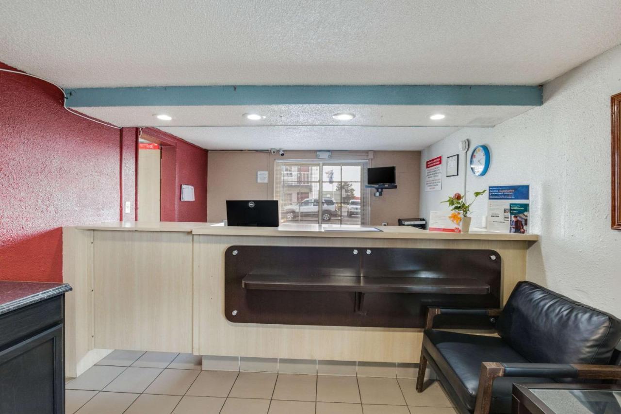 Econo Lodge Inn & Suites Terre Haute Kültér fotó