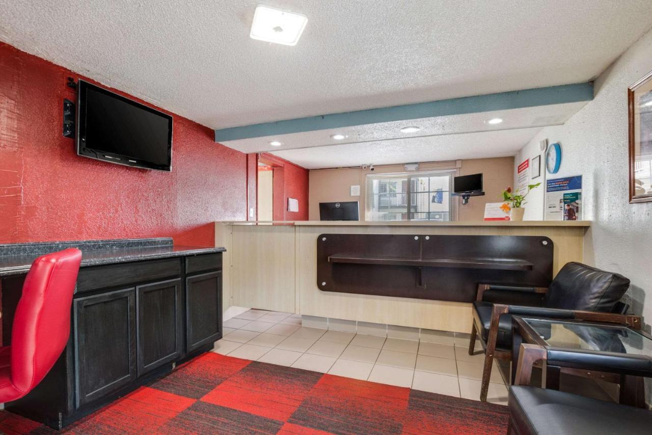 Econo Lodge Inn & Suites Terre Haute Kültér fotó