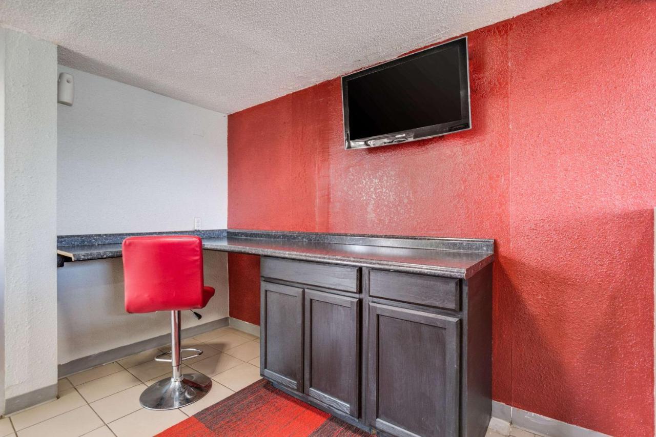 Econo Lodge Inn & Suites Terre Haute Kültér fotó
