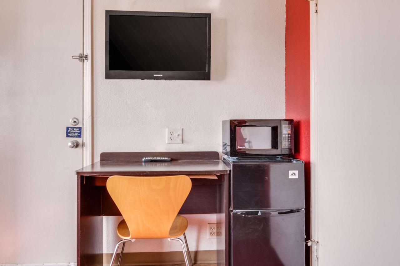 Econo Lodge Inn & Suites Terre Haute Kültér fotó